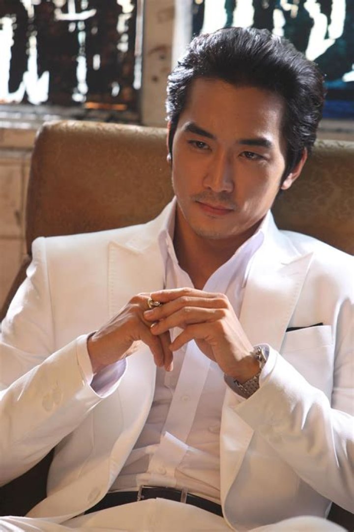 Exploring the Intriguing World of Song Seung-heon Relationships