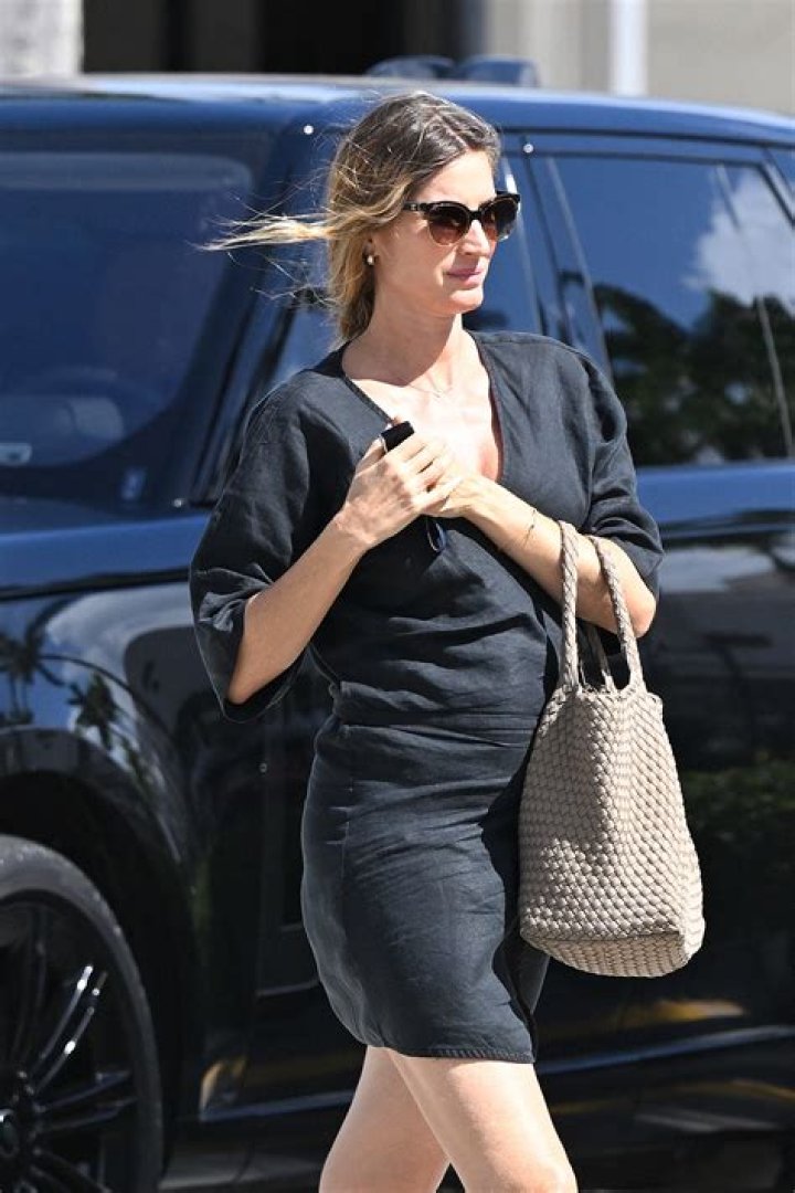 Is Gisele Pregnant? The Buzz Surrounding the Supermodel