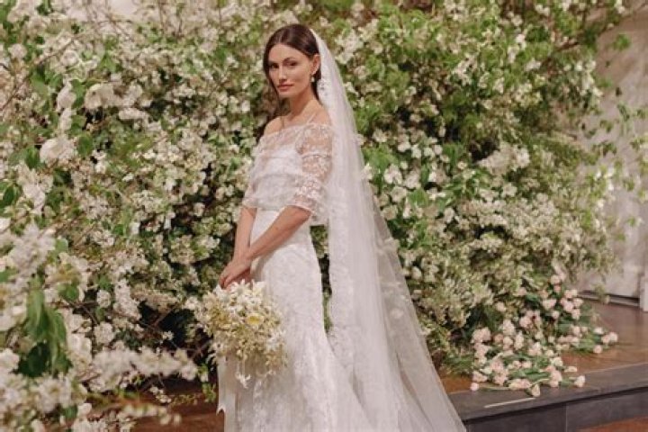 Phoebe Tonkin's Husband: Exploring the Love Life of the Australian Star