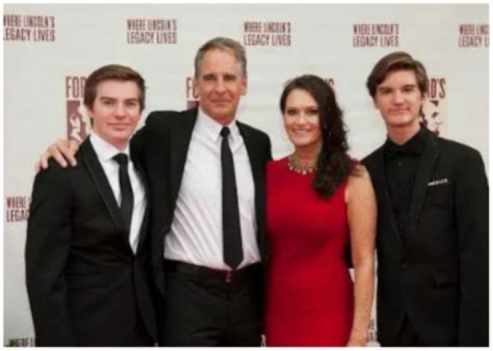 Scott Bakula Children: A Look into the Family Life of the Famous Actor