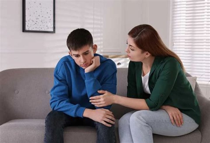 Zoe Perry: Insights into Her Relationships